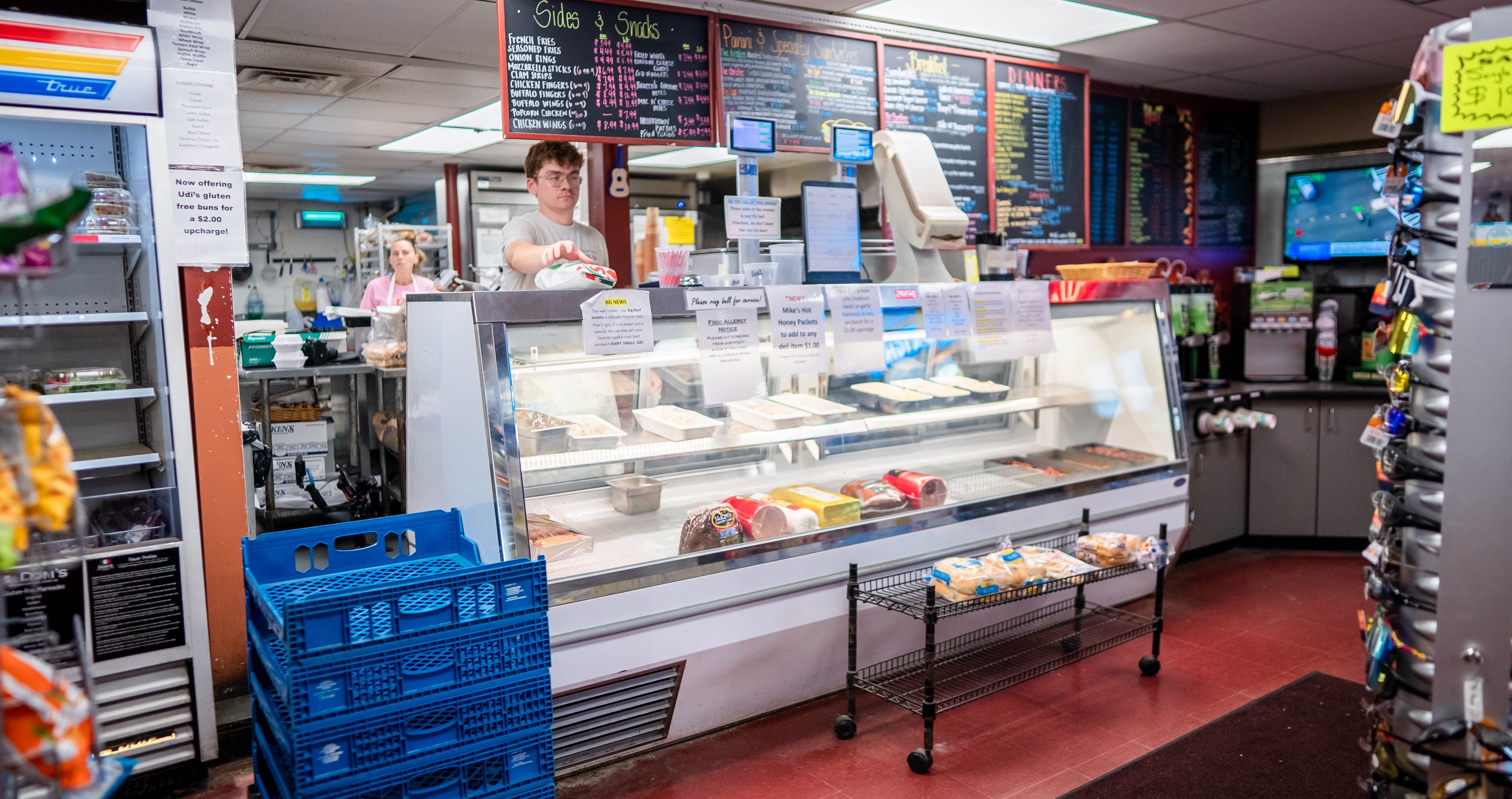 Deli 6 - Ayottes Market